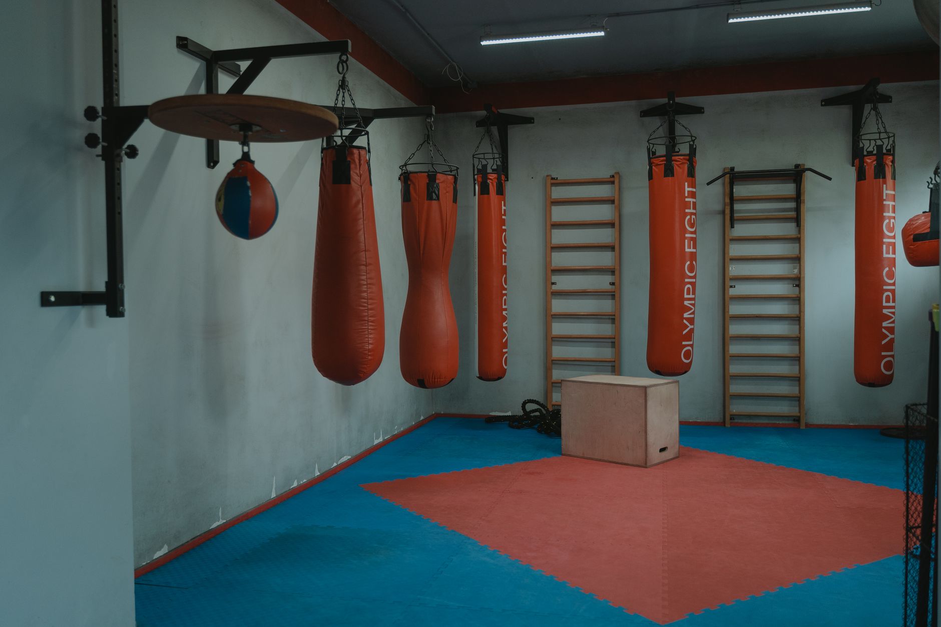 Boxing gym training session (illustratives Bild)