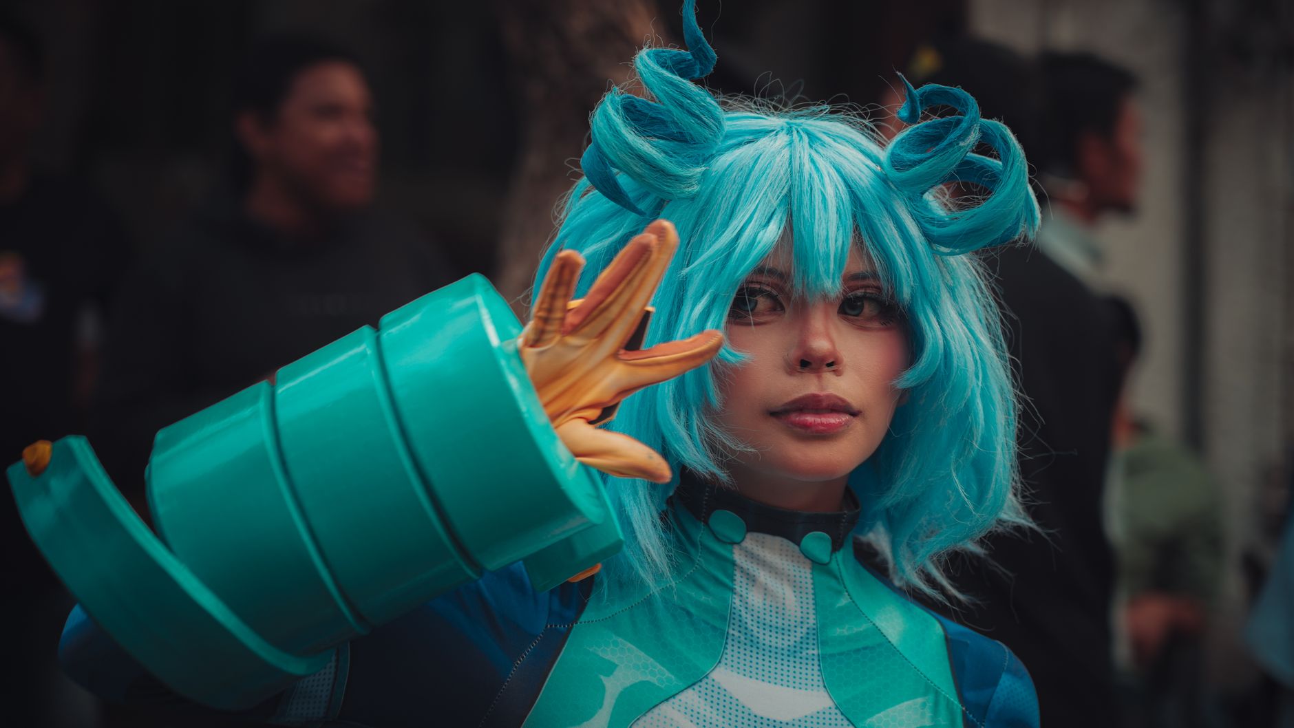 Paneles de manga y animación vibrante que representan la energía del anime shounen